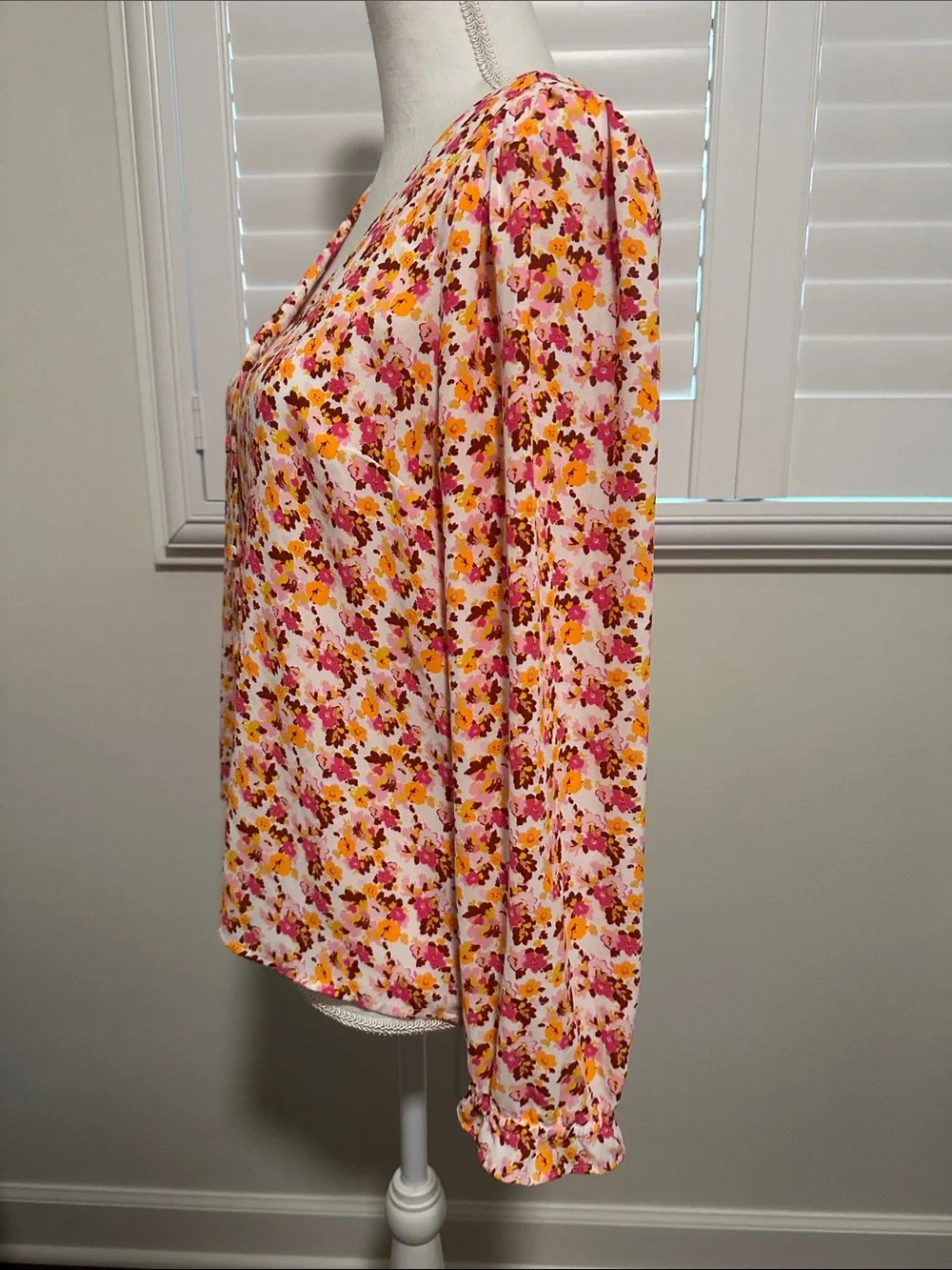 J. Crew Pink Floral V-Neck Long Sleeve Blouse Small | Ax